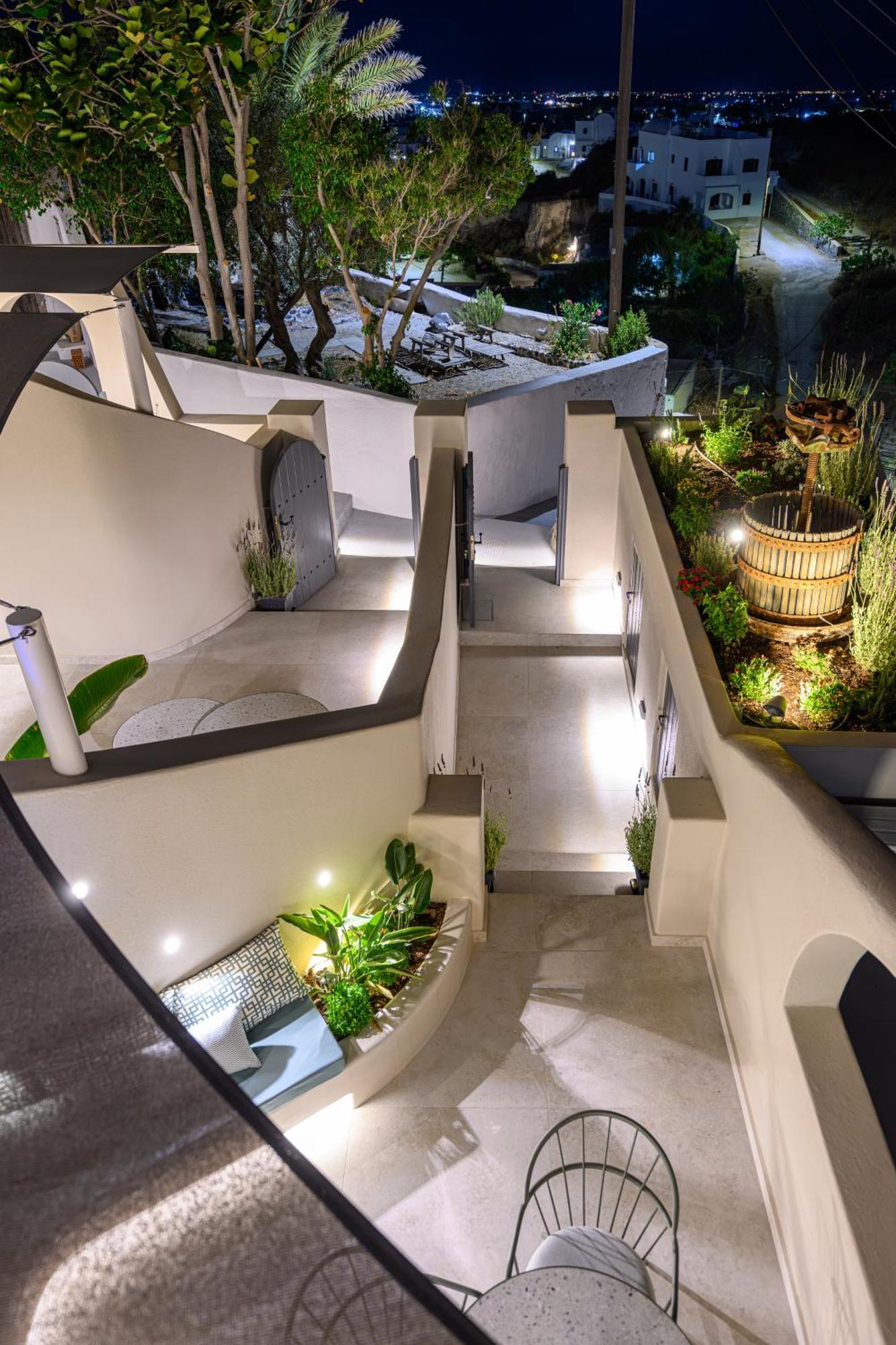 Galaria Serenity Suites Vothon Exterior photo