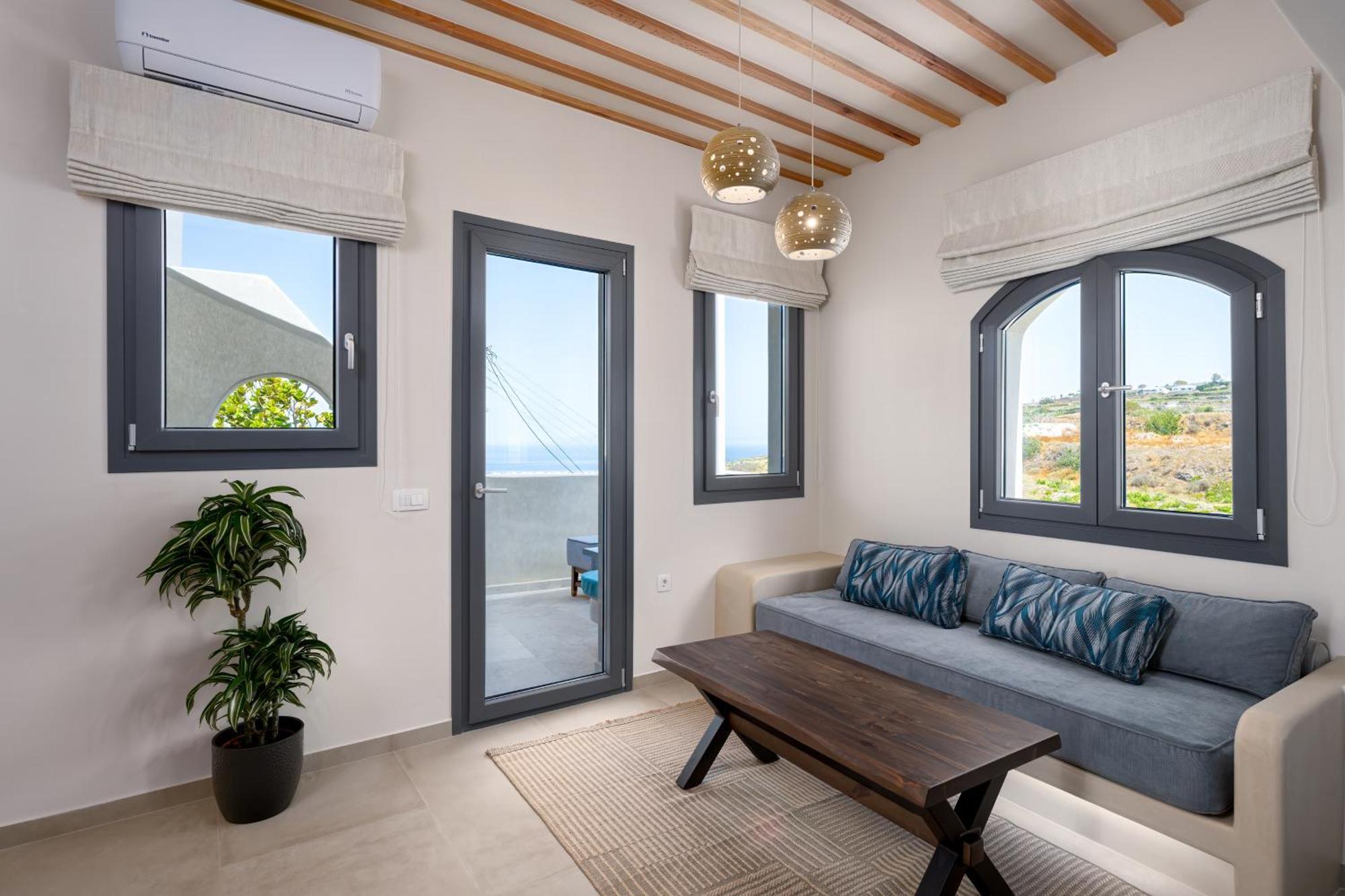 Galaria Serenity Suites Vothon Exterior photo