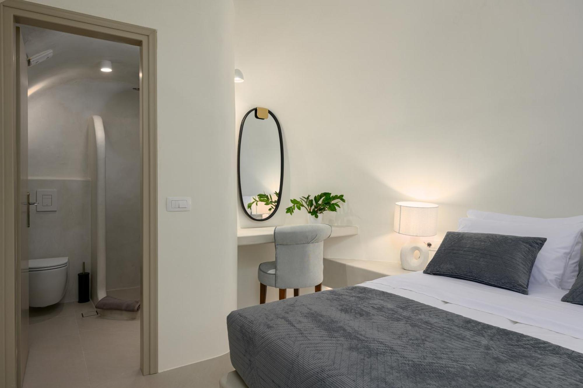 Galaria Serenity Suites Vothon Exterior photo