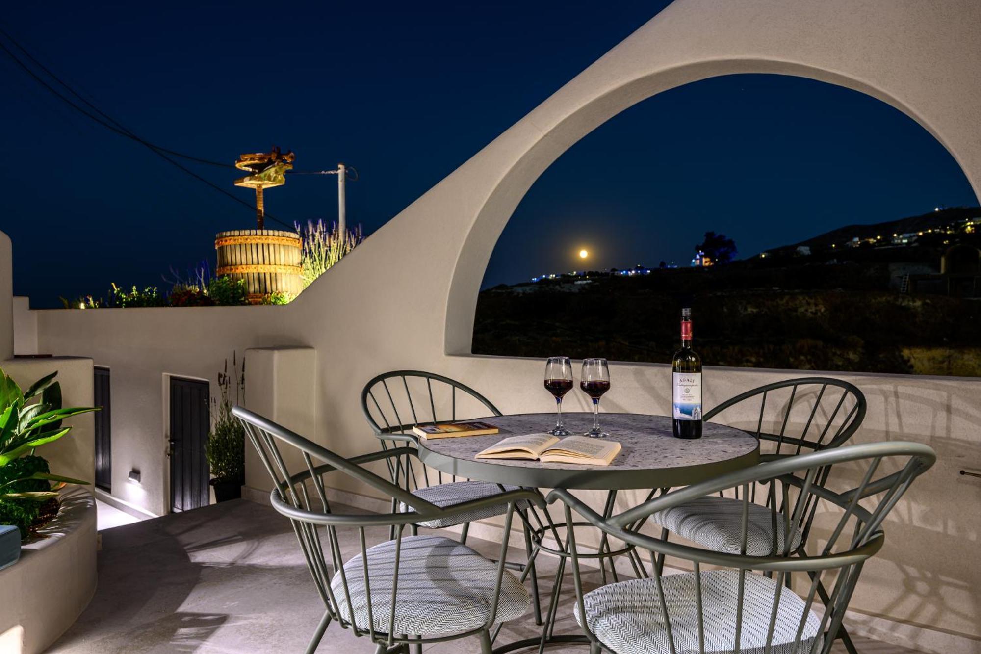 Galaria Serenity Suites Vothon Exterior photo